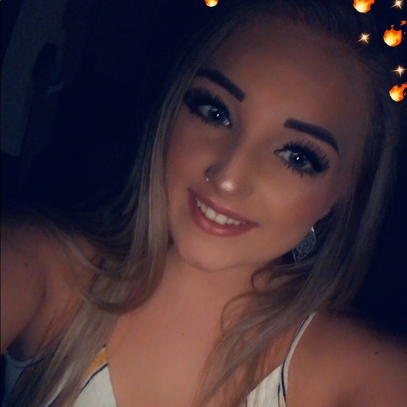 Meet your Posher, Hunter - Picture 1 of 1